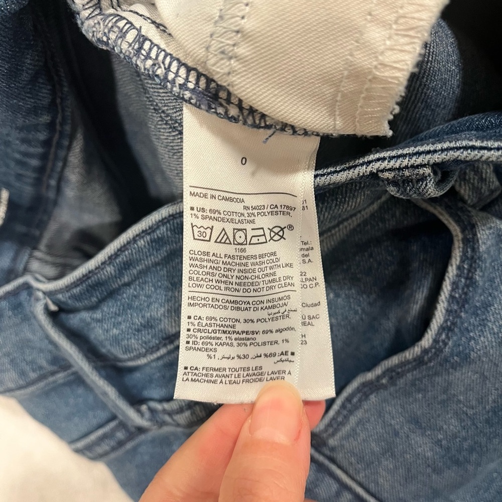Old Navy High-Rise Wow Straight Jeans - Medium Wash - Size 0 - Picture 6 of 8